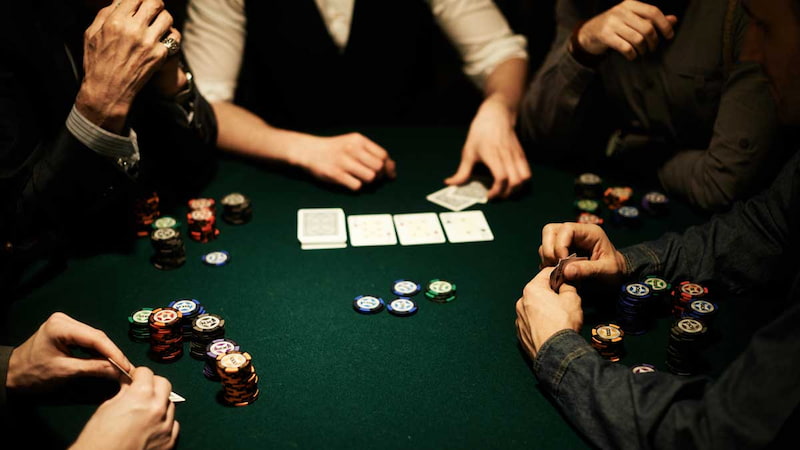 Những mẹo chơi Poker hiệu quả từ các cao thủ lâu năm nên học hỏi